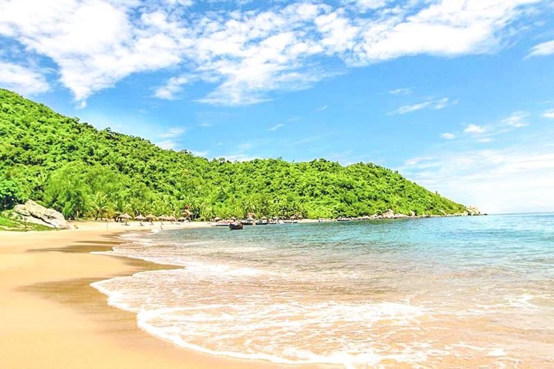 CHAM ISLAND SIGHTSEEING AND SNORKELING TOUR